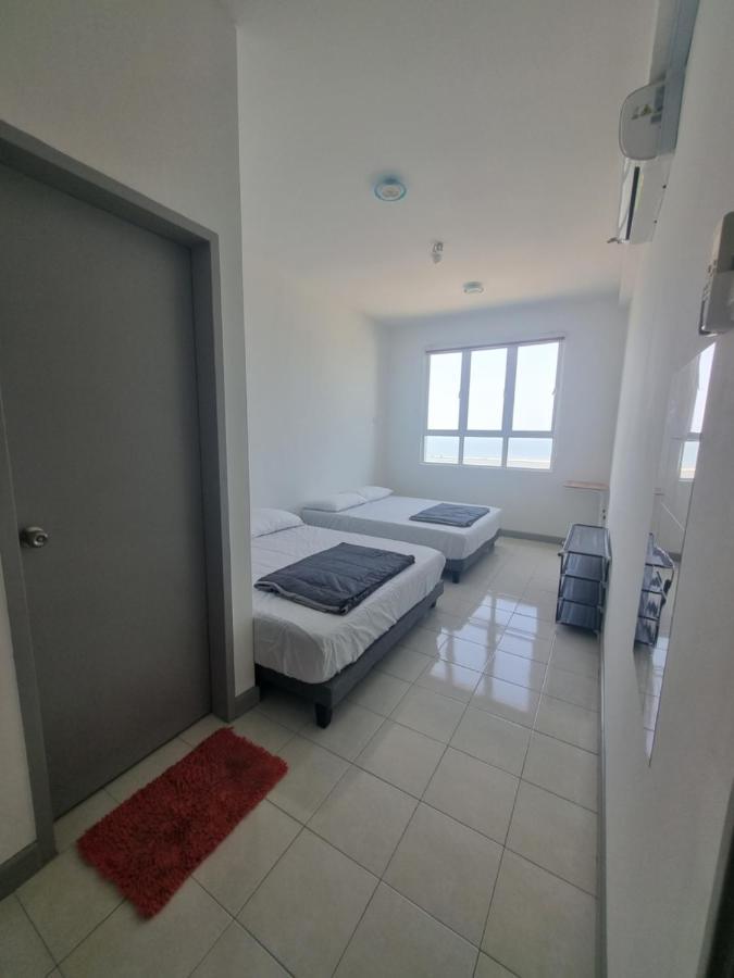 Seaside Haven Homestay Seaview Unit With Pool Opposite Ktcc & Mayang Mall - Pangsapuri Ladang Tanjung Куала-Тренгану Экстерьер фото