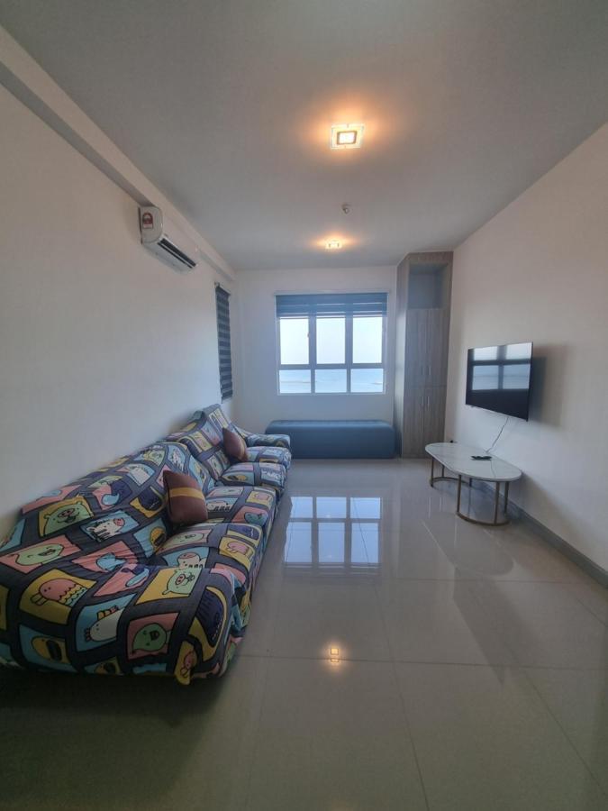 Seaside Haven Homestay Seaview Unit With Pool Opposite Ktcc & Mayang Mall - Pangsapuri Ladang Tanjung Куала-Тренгану Экстерьер фото